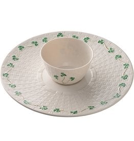 https://cdn.shoplightspeed.com/shops/643161/files/44594324/262x276x1/plates-trays-dishes-belleek-classic-shamrock-chip.jpg