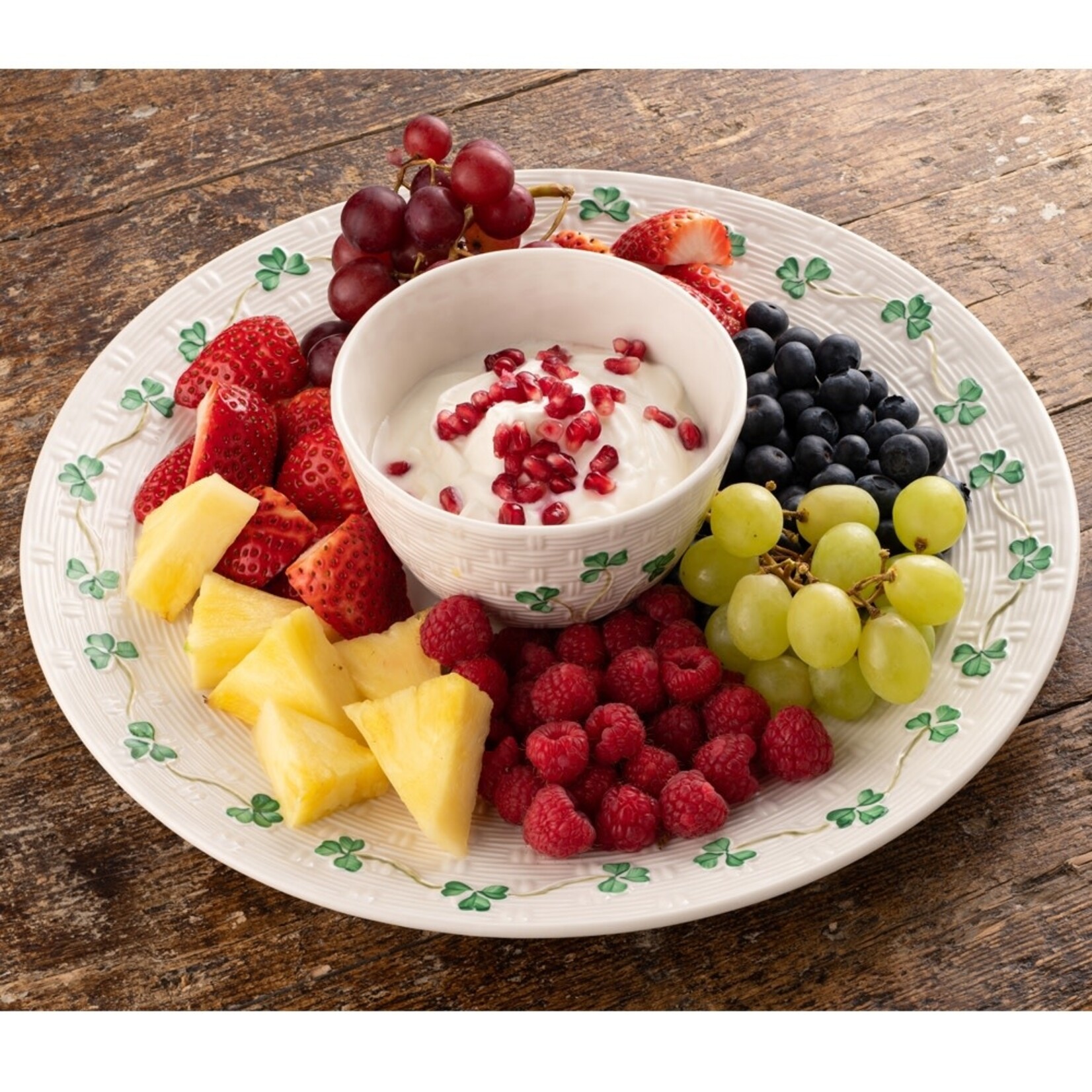 PLATES, TRAYS & DISHES BELLEEK CLASSIC SHAMROCK CHIP & DIP SET