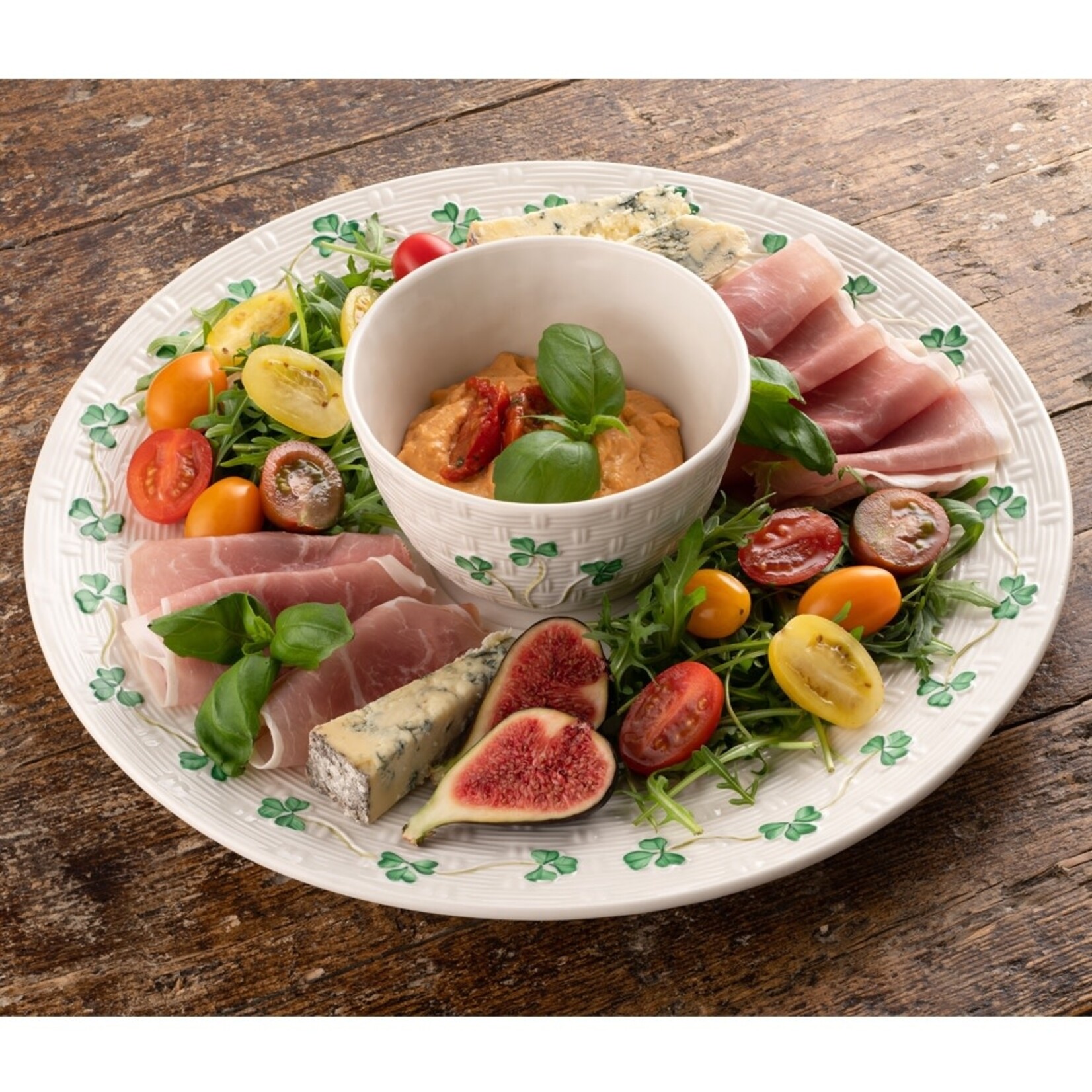 PLATES, TRAYS & DISHES BELLEEK CLASSIC SHAMROCK CHIP & DIP SET