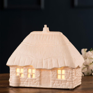 DECOR BELLEEK THATCHED COTTAGE LUMINAIRE