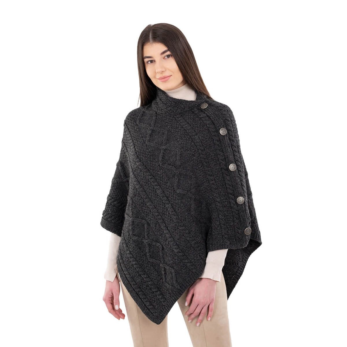 CAPES & RUANAS SAOL CABLE KNIT PONCHO w BUTTONS - Charcoal