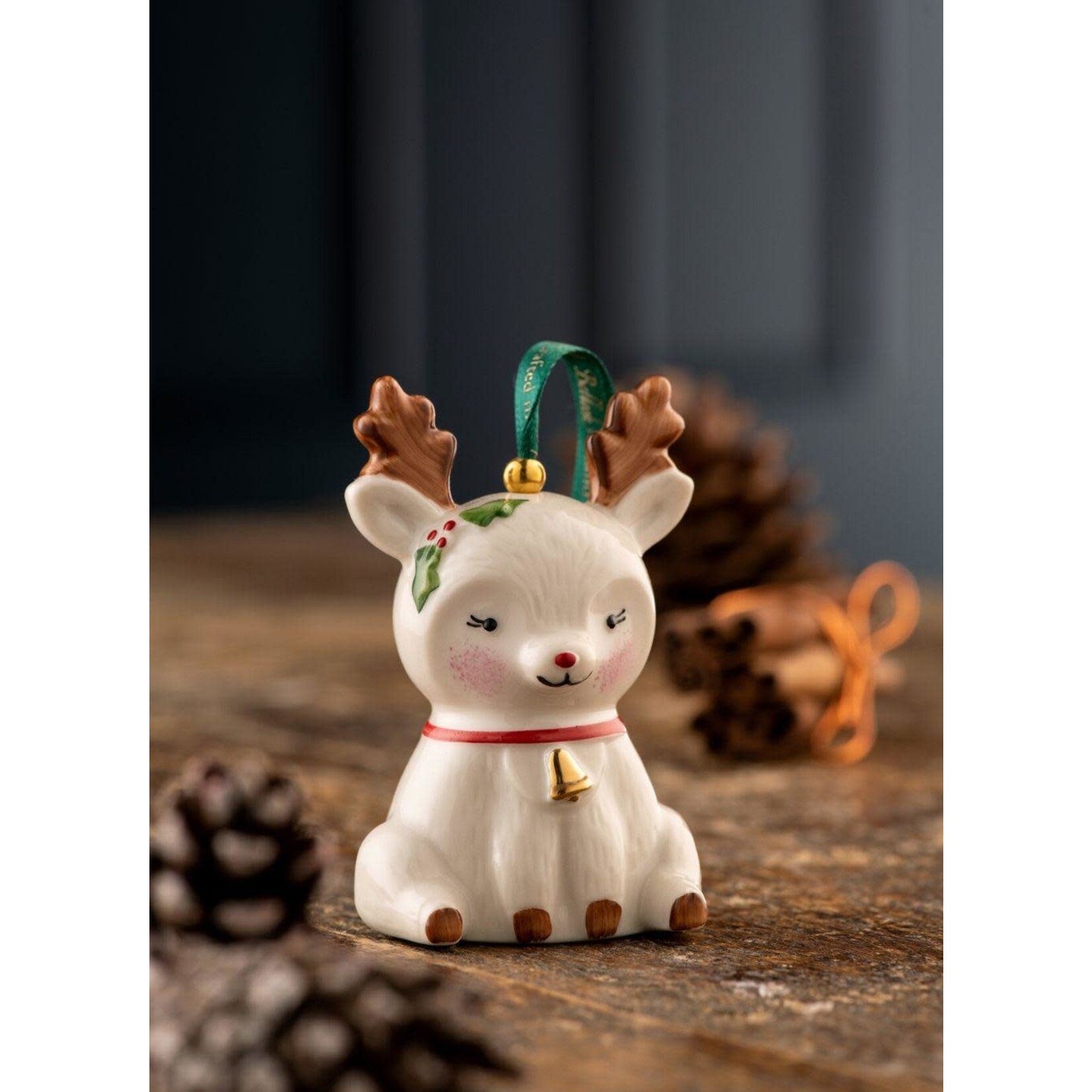ORNAMENTS BELLEEK ORNAMENT - Reindeer