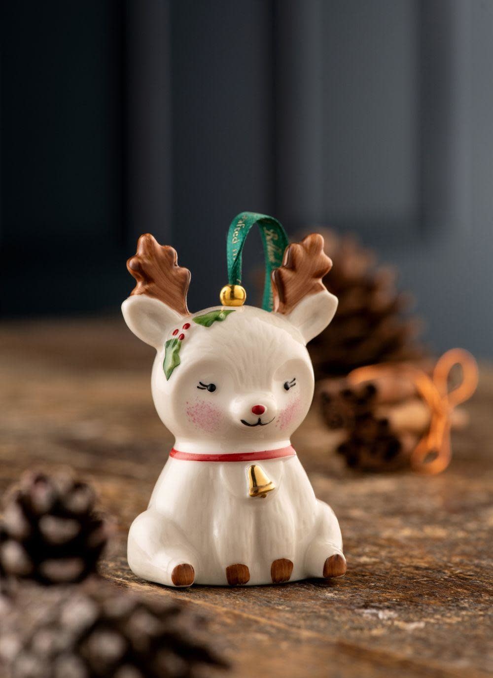 ORNAMENTS BELLEEK ORNAMENT - Reindeer