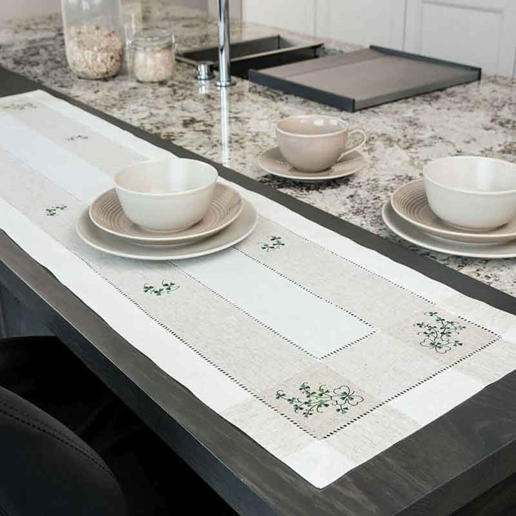 KITCHEN & ACCESSORIES KINSALE SHAMROCK EMBROIDERED TABLE RUNNER