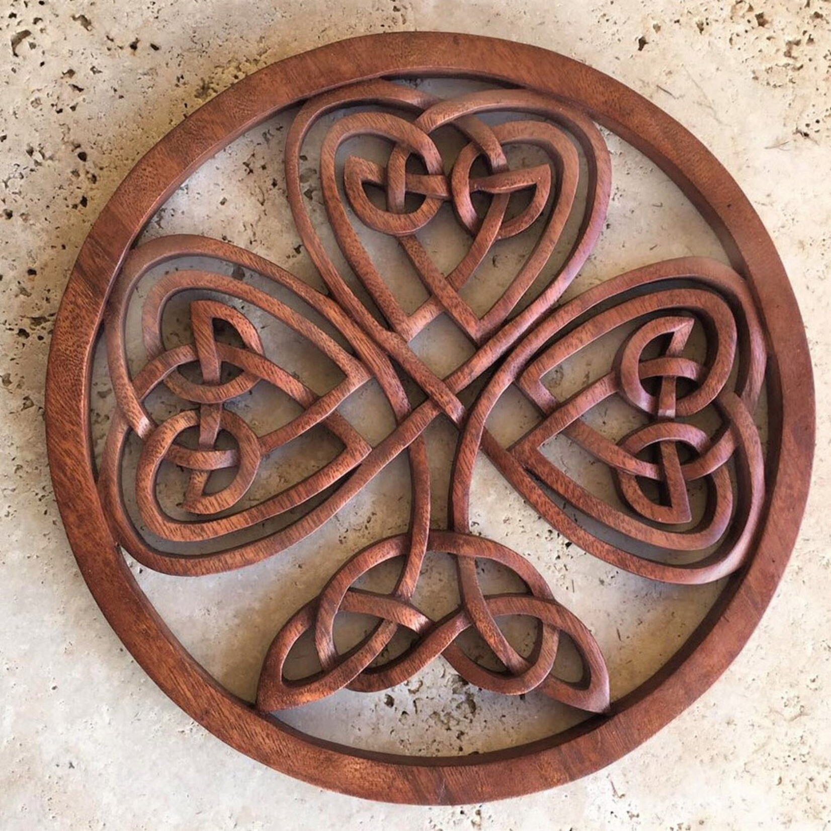 PLAQUES & GIFTS CELTIC WOOD CARVING - Shamrock