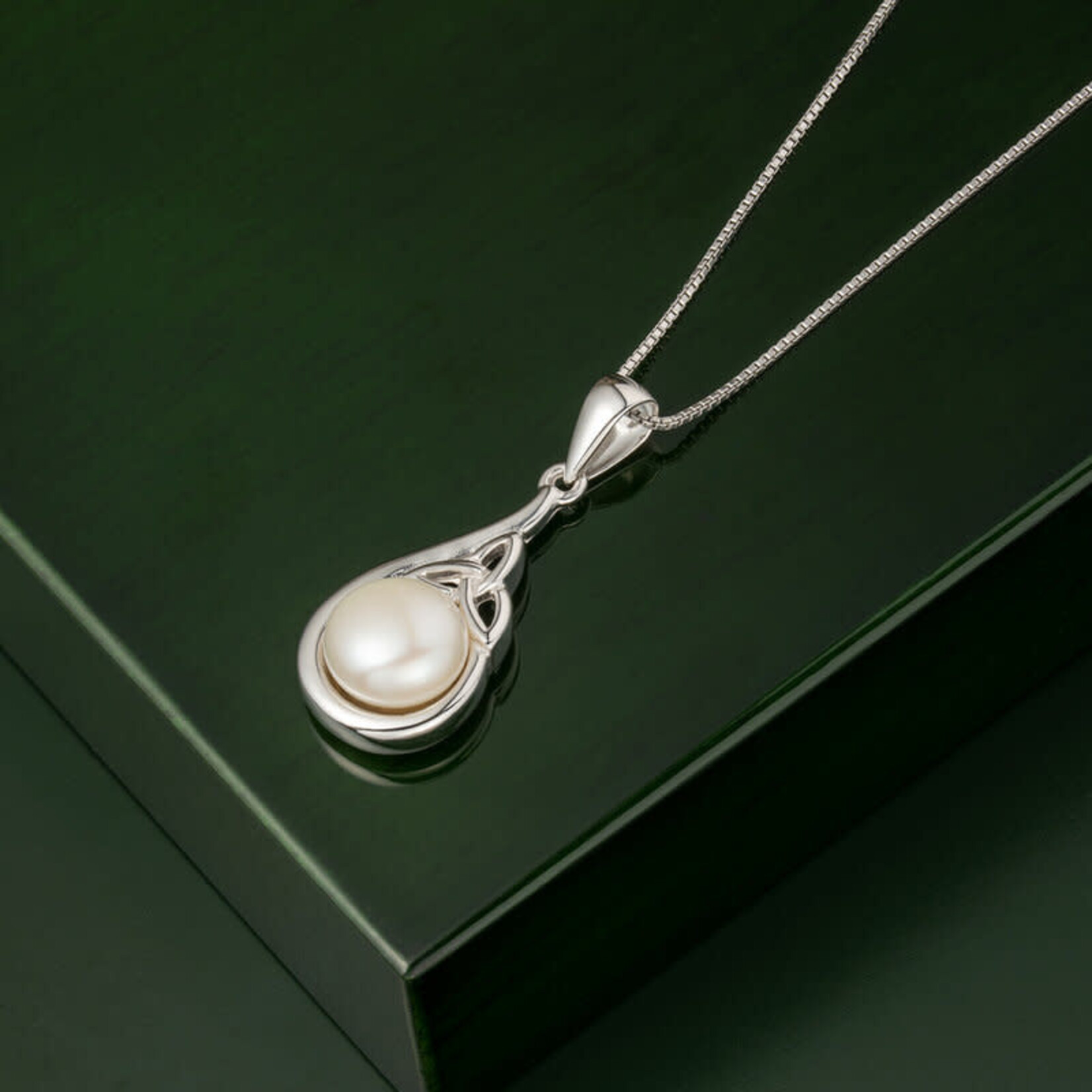 PENDANTS & NECKLACES SOLVAR STERLING & PEARL TRIN PENDANT