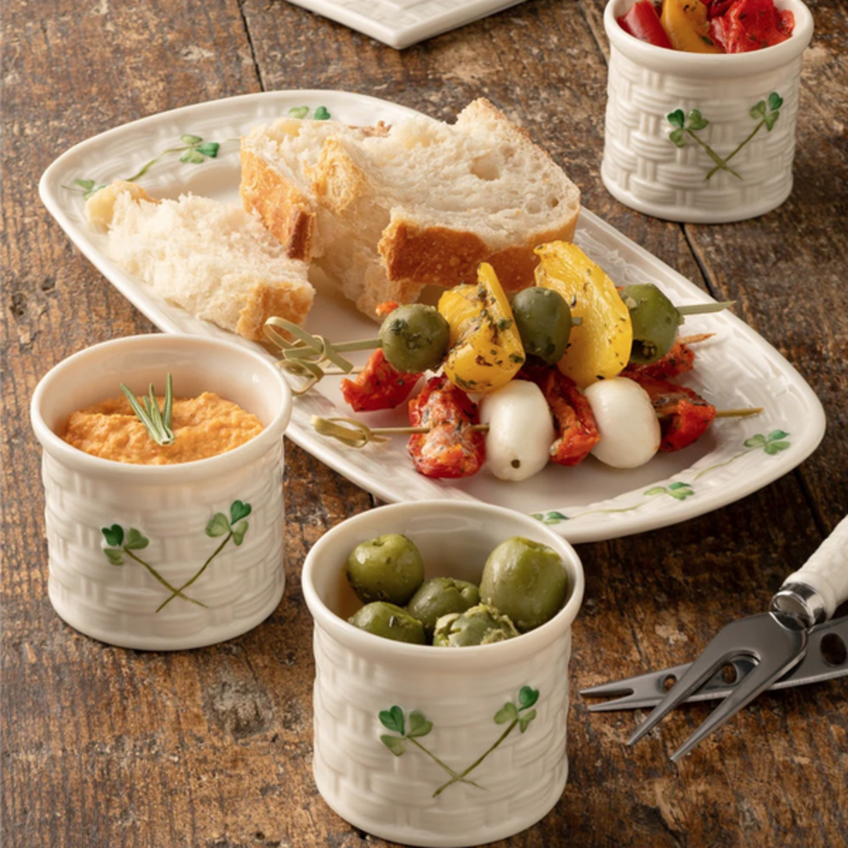 KITCHEN & ACCESSORIES BELLEEK CLASSIC SHAMROCK TAPAS SET