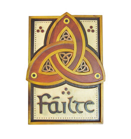 PLAQUES, SIGNS & POSTERS ISLANDCRAFT WOOD WALL ART - Failte Trinity Knot
