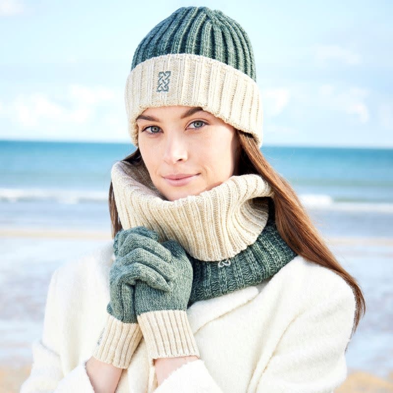 ACCESSORIES PF GREEN/CREAM HAT & GLOVE SET