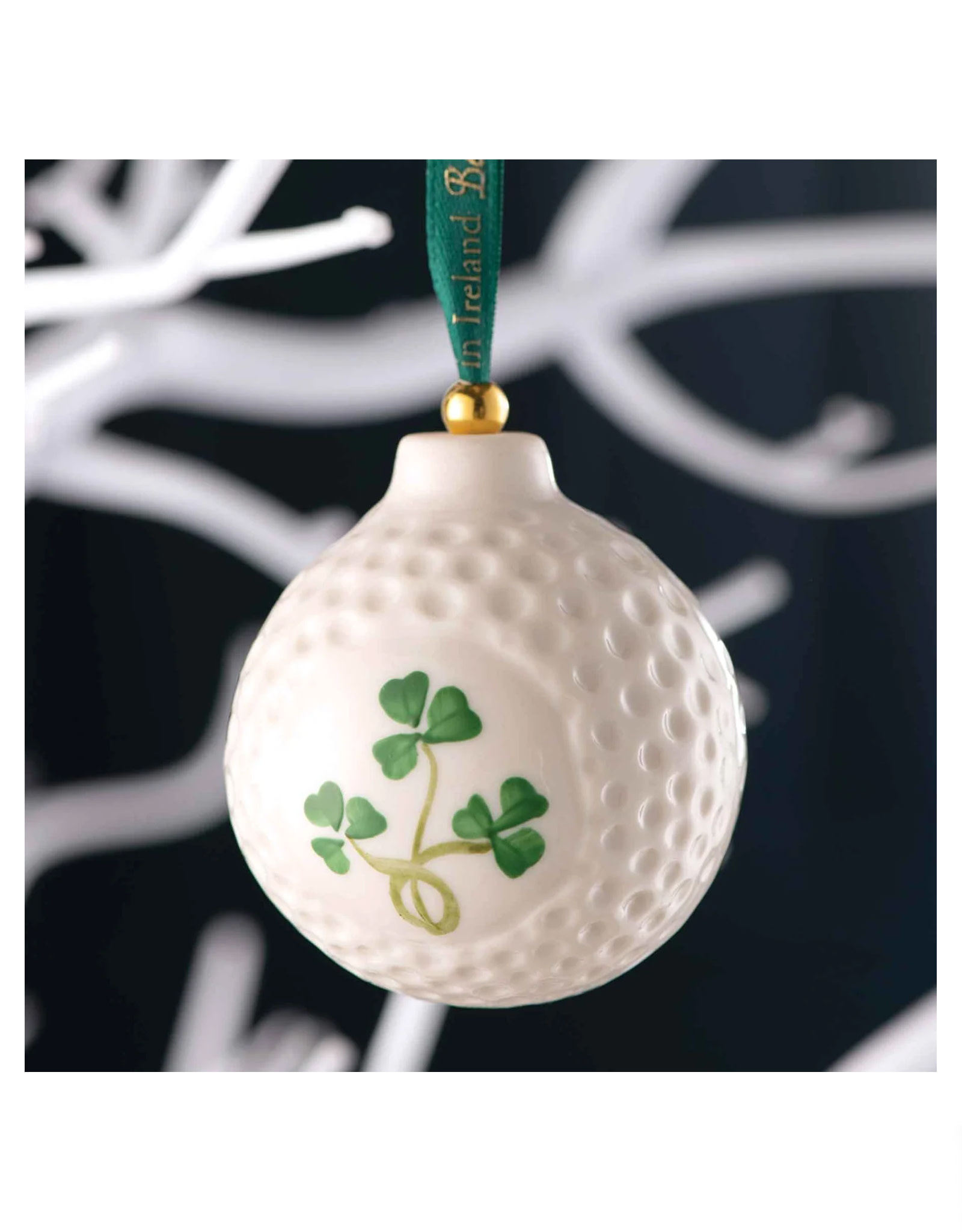 ORNAMENTS BELLEEK GOLF-BALL w SHAMROCKS ORNAMENT