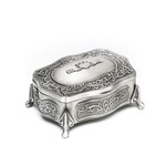 DECOR MULLINGAR PEWTER CLADDAGH FOOTED JEWELRY BOX - Small