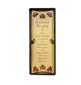 PLAQUES & GIFTS ISLANDCRAFT WOOD WALL ART - Shamrocks Outnumber