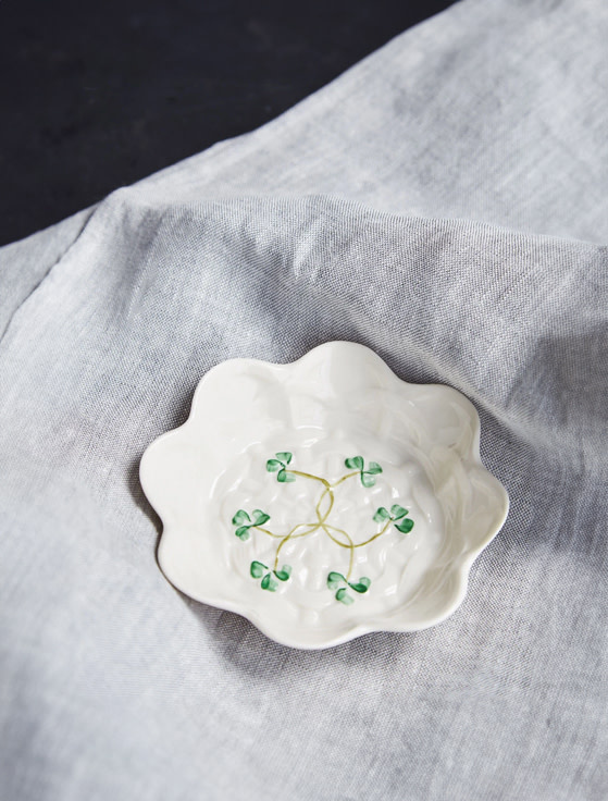 PLATES, TRAYS & DISHES BELLEEK SHAMROCK SWEET DISH
