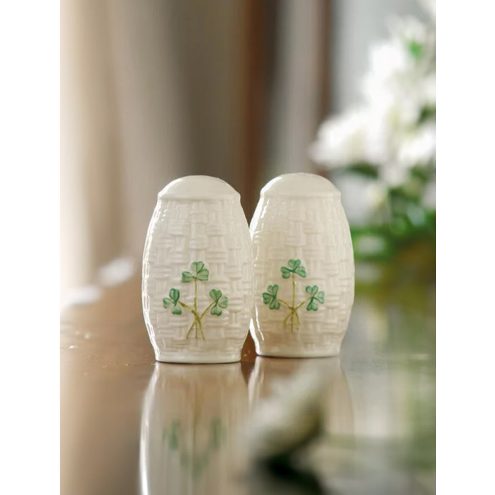 TEAPOTS, MUGS & ACCESSORIES BELLEEK CLASSIC SHAMROCK SALT & PEPPER