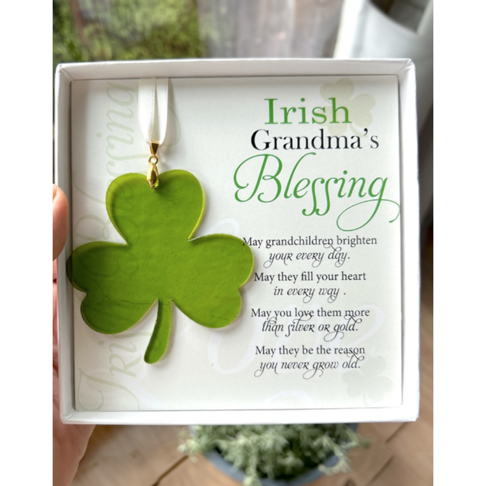 DECOR STAINED GLASS SHAMROCK - Grandma Blessing
