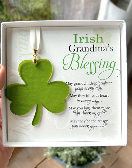 DECOR STAINED GLASS SHAMROCK - Grandma Blessing