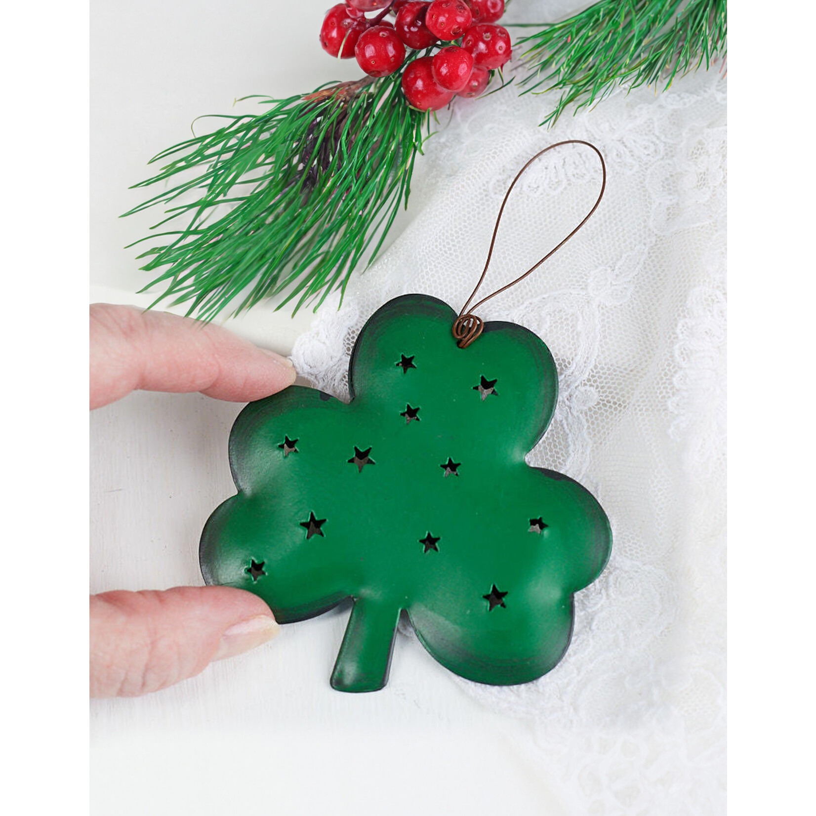 ORNAMENTS RUSTIC TIN SHAMROCK ORNAMENT