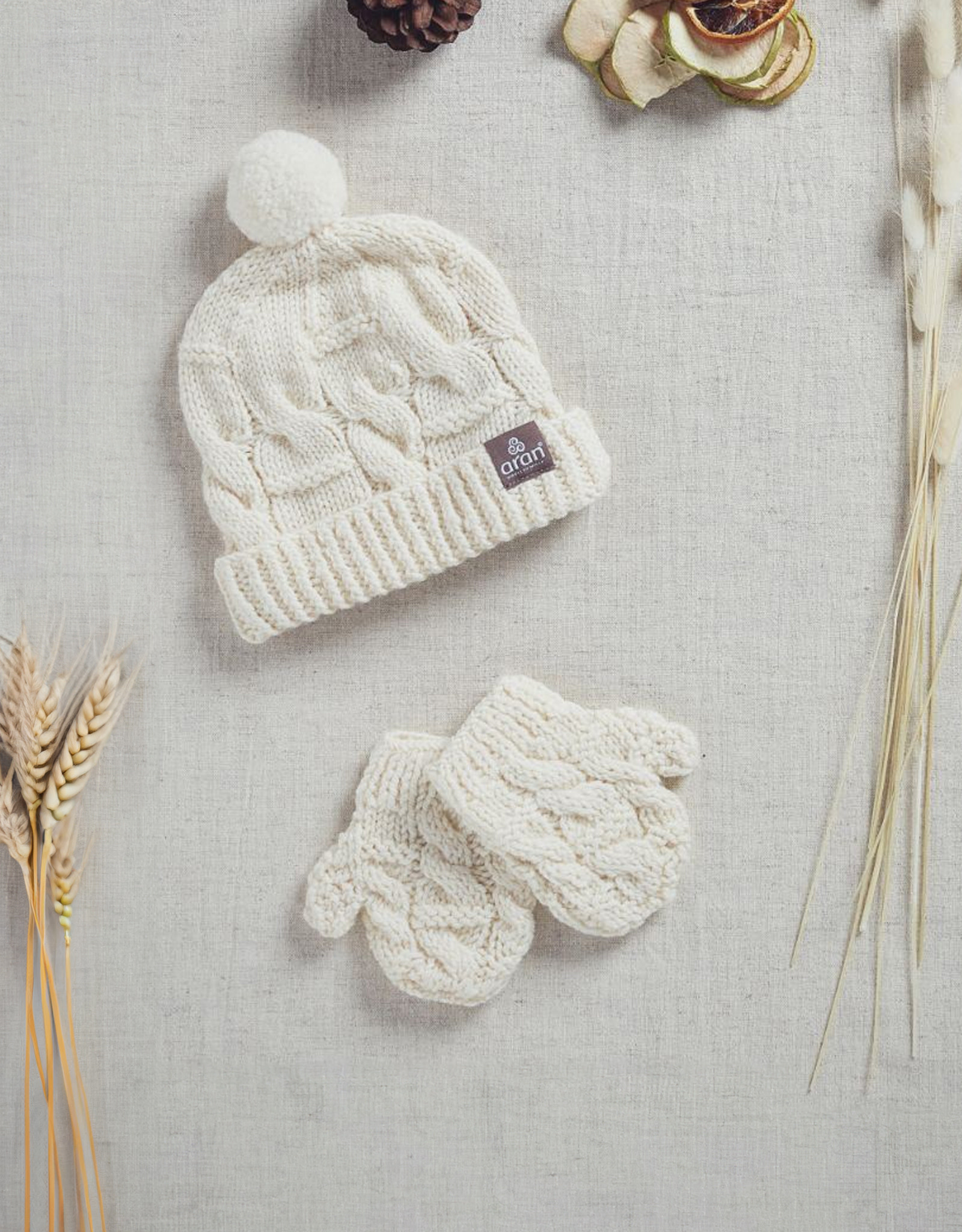 BABY ACCESSORIES ARAN BABY MITTEN & HAT GIFT SET