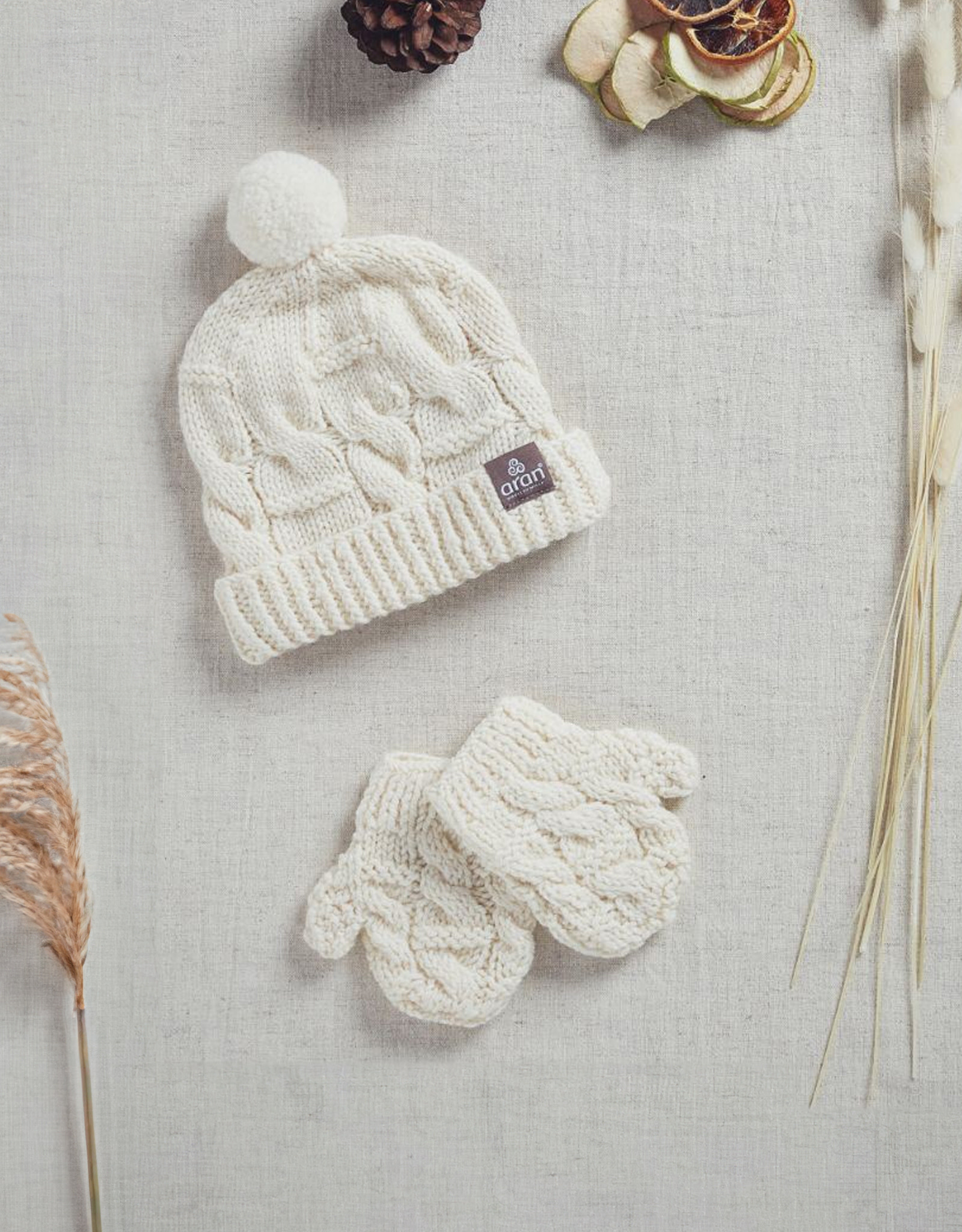 BABY ACCESSORIES ARAN BABY MITTEN & HAT GIFT SET
