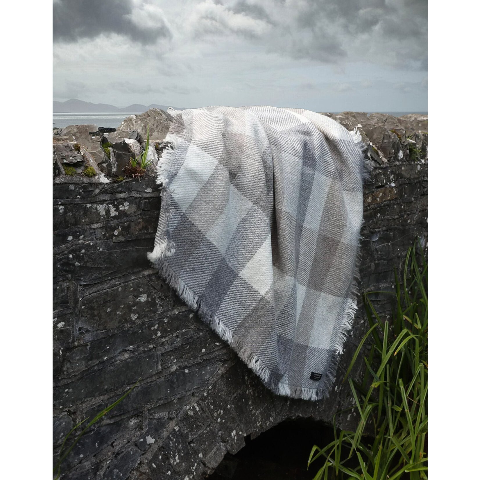 TAPESTRIES, THROWS, ETC. BRANIGAN WEAVERS THROW BLANKET - Kildare Multi Beige