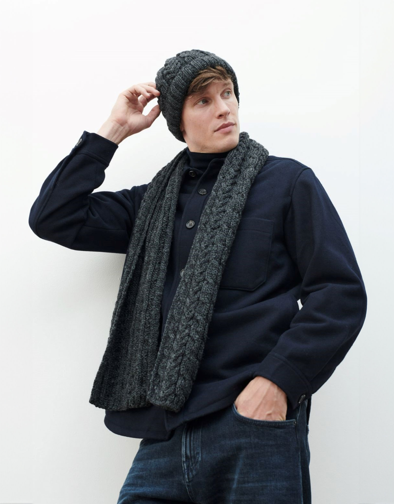ACCESSORIES ARAN CABLE HAT