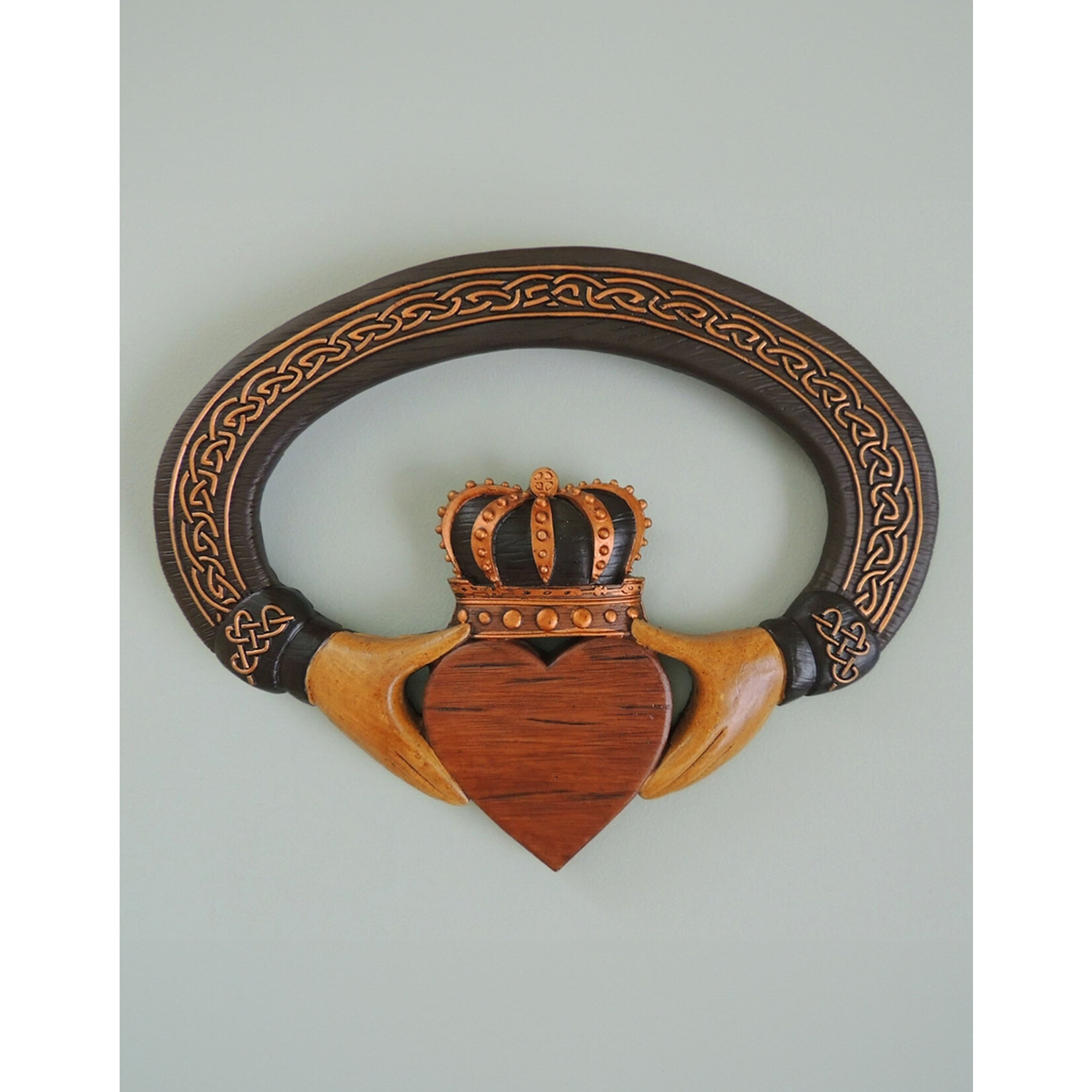 PLAQUES, SIGNS & POSTERS CLADDAGH WALL PLAQUE