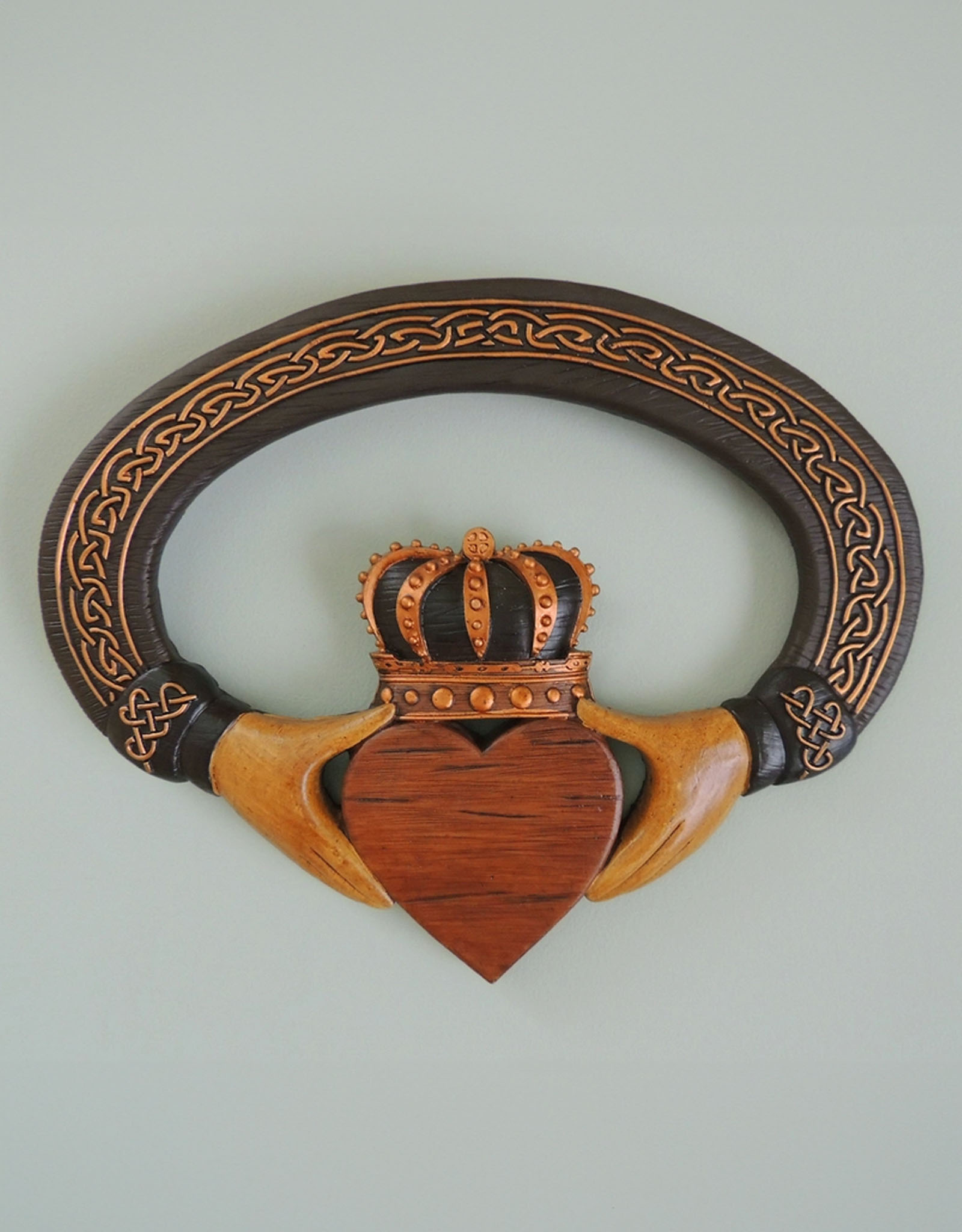 PLAQUES, SIGNS & POSTERS CLADDAGH WALL PLAQUE