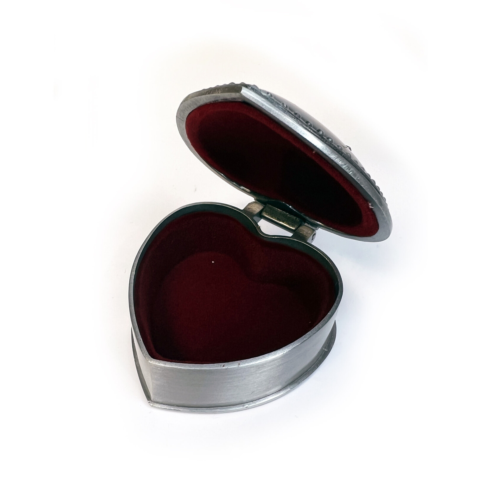 DECOR MULLINGAR PEWTER SMALL HEART SHAPED BOX