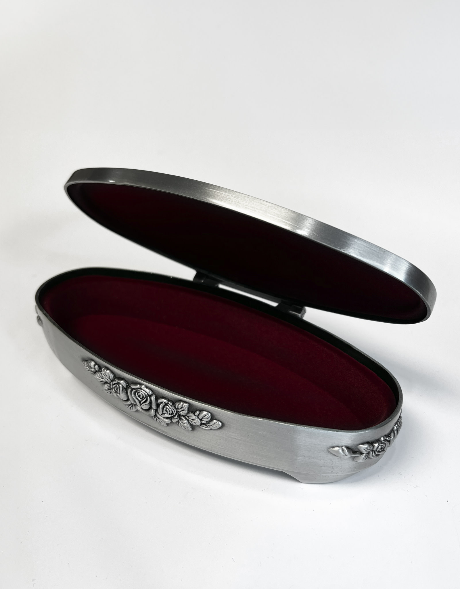 DECOR MULLINGAR PEWTER CLADDAGH OVAL JEWELRY BOX - Roses