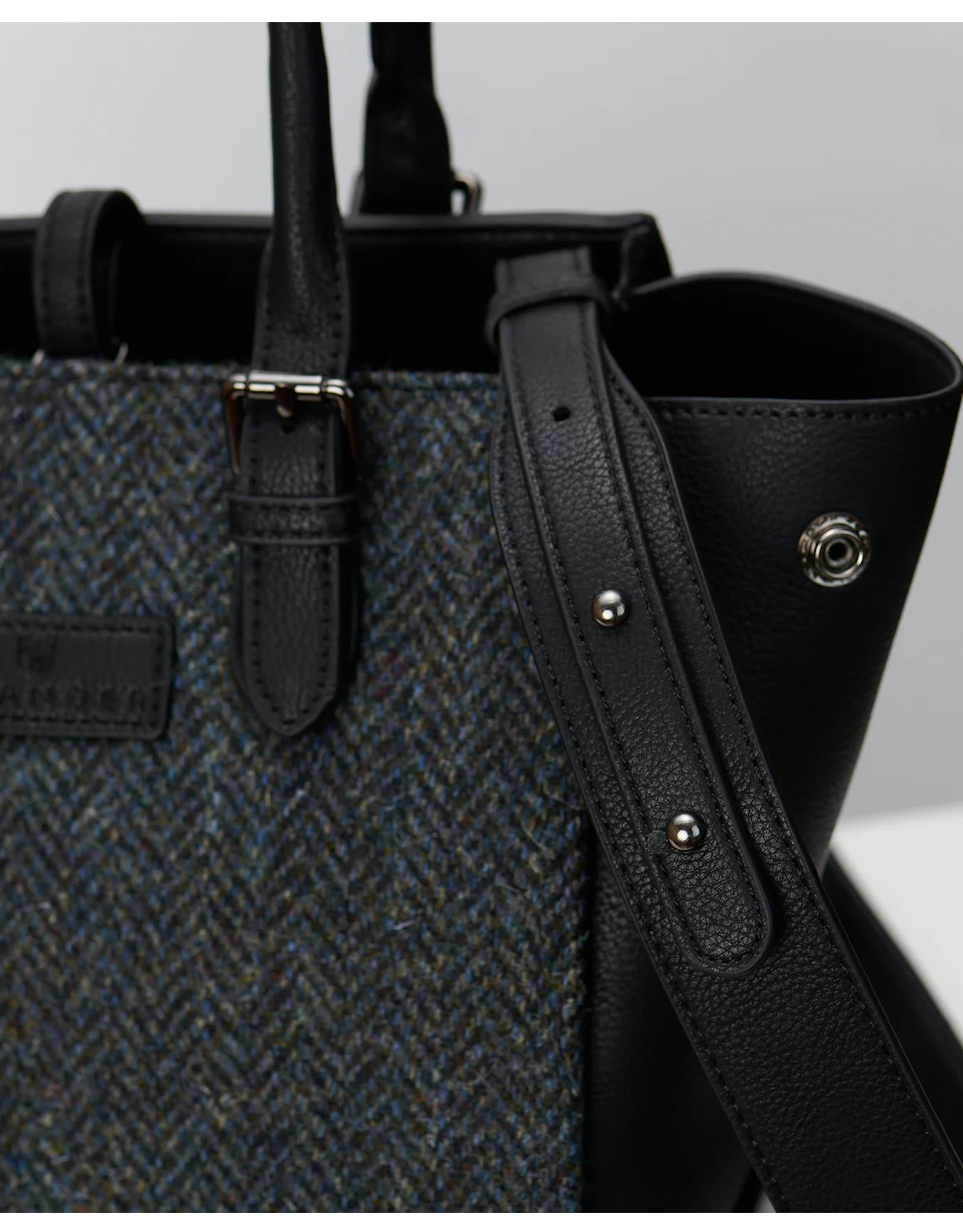 ACCESSORIES ISLANDER MEDIUM CAILLIE TOTE w HARRIS TWEED Black & Grey Herringbone