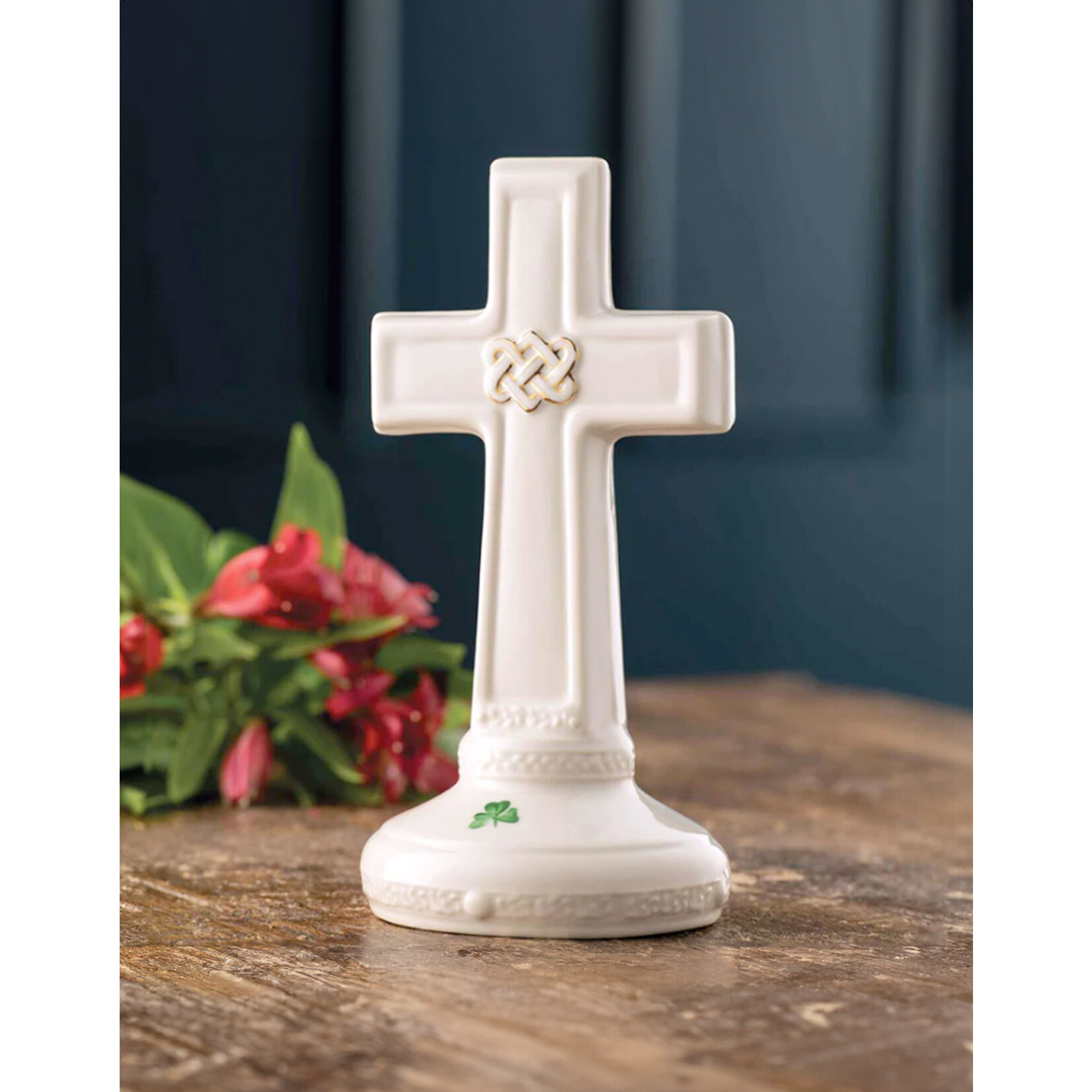 RELIGIOUS BELLEEK LOVE KNOT CROSS