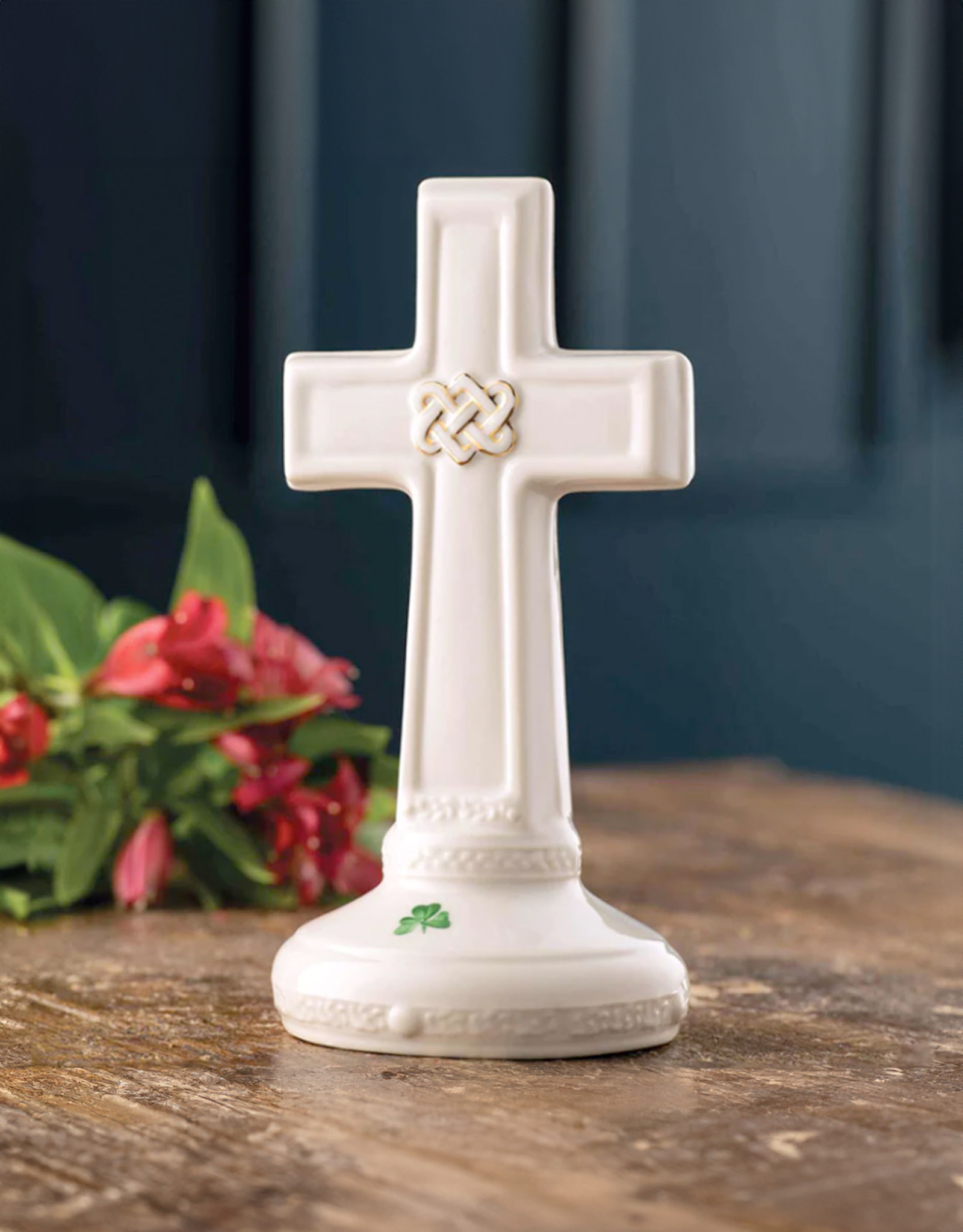 RELIGIOUS BELLEEK LOVE KNOT CROSS