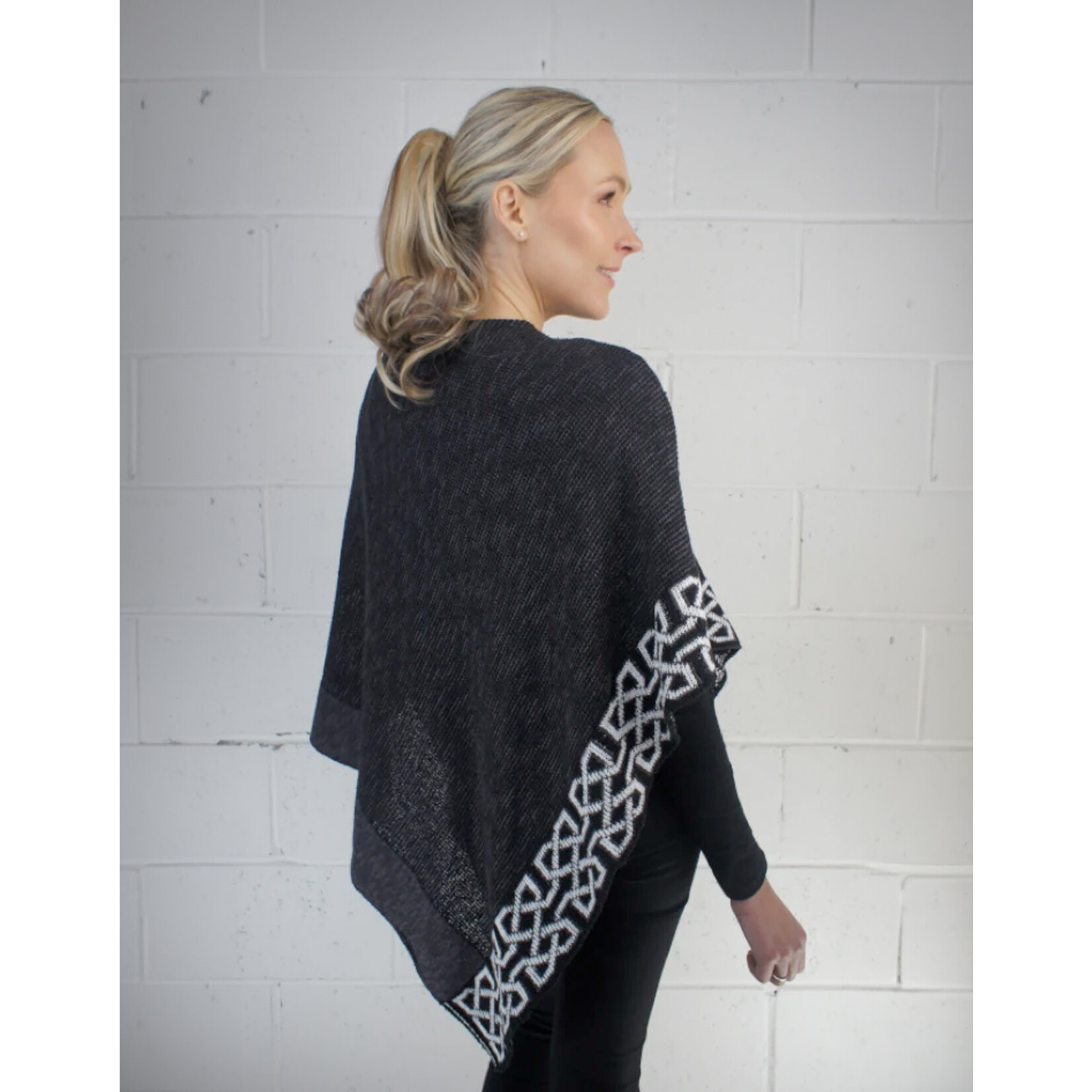 CAPES & RUANAS BILL BABER WALLACE SHAWL - Charcoal