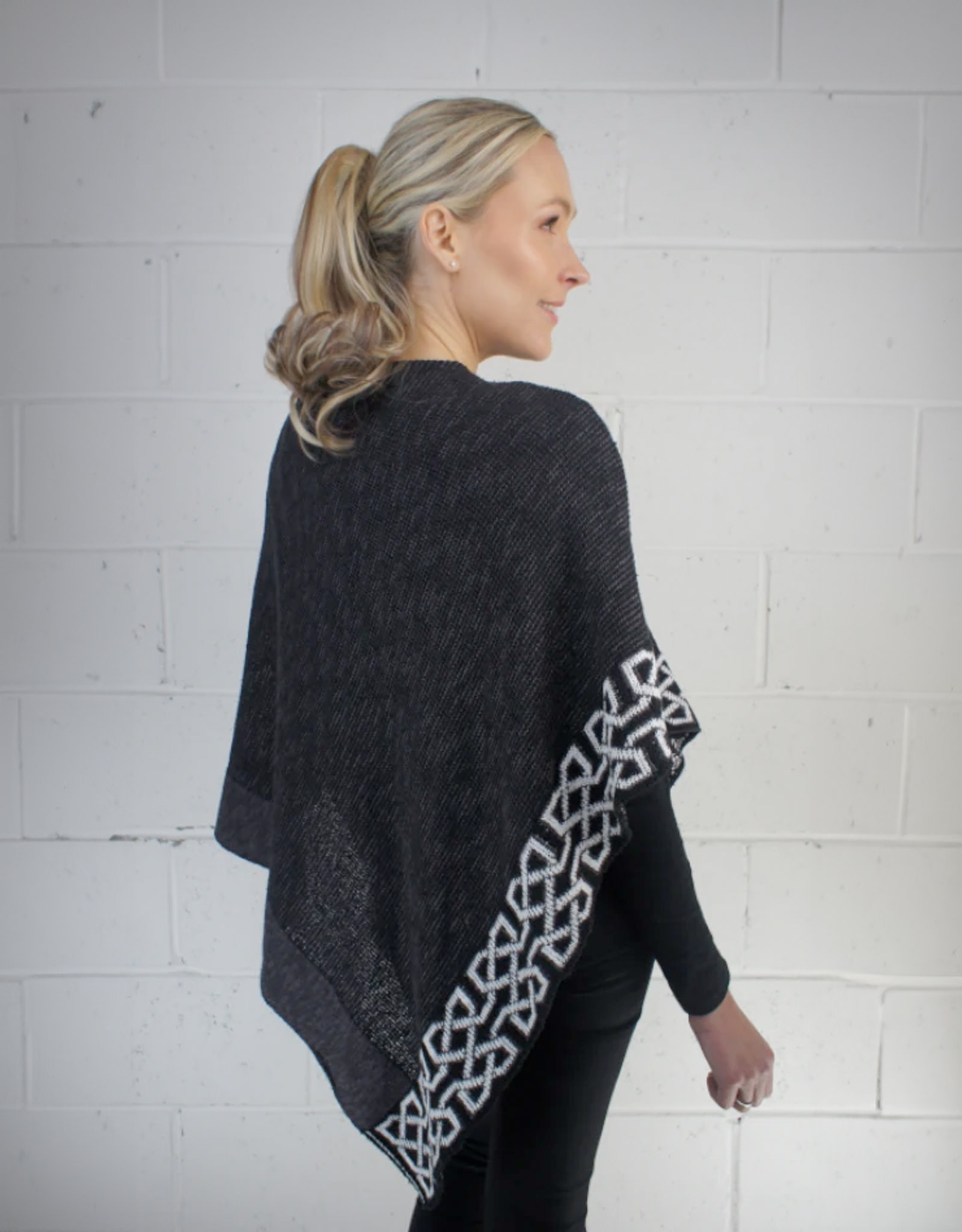 CAPES & RUANAS BILL BABER WALLACE SHAWL - Charcoal
