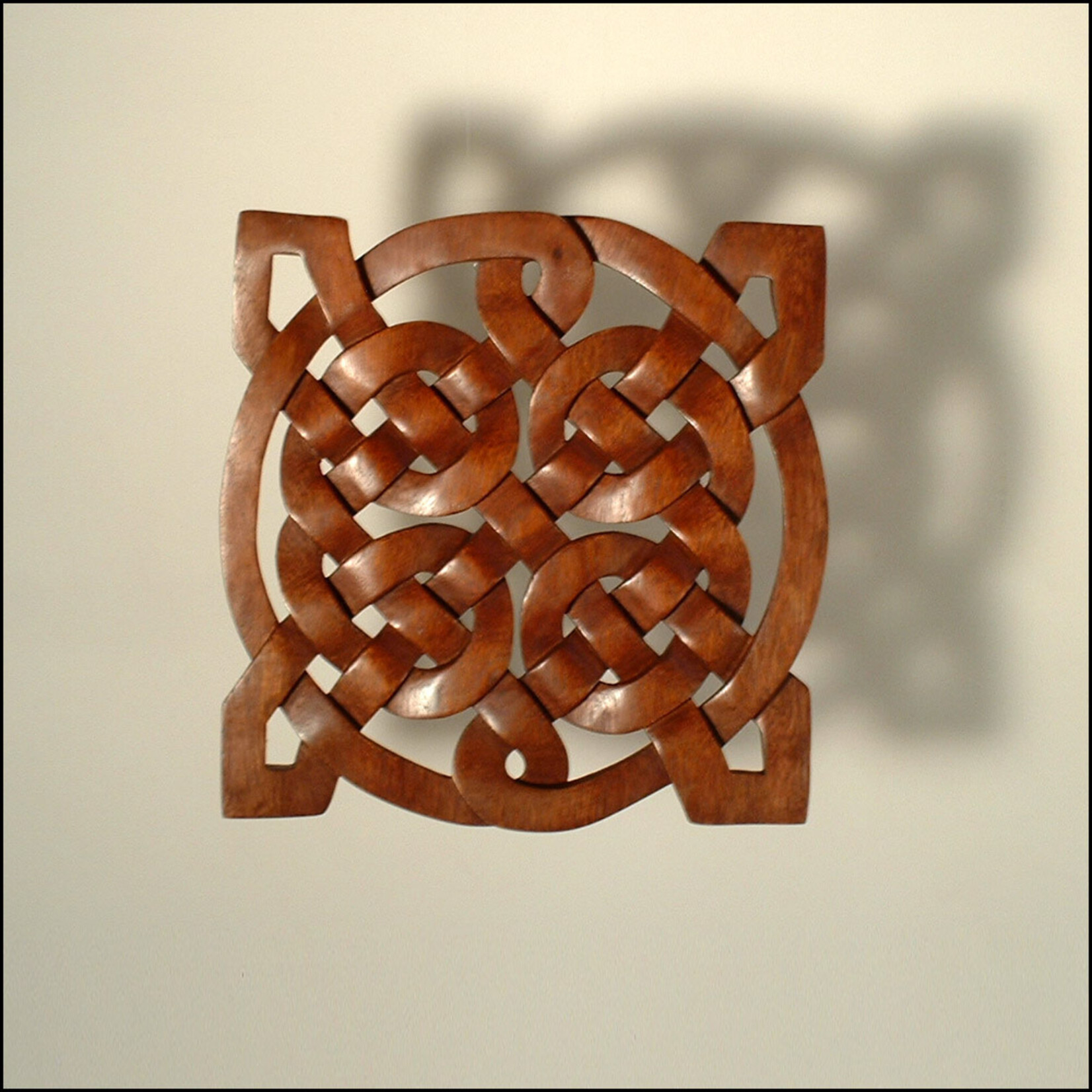 PLAQUES & GIFTS CELTIC WOOD CARVING - Celtic Knot