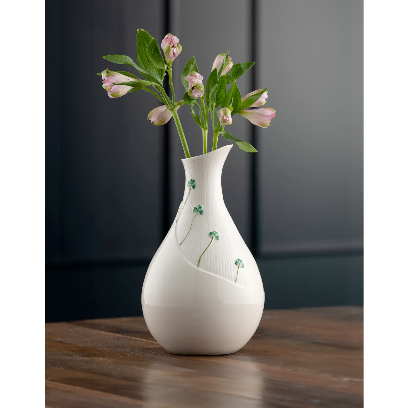 VASES & BOWLS BELLEEK SHAMROCK MEADOW VASE