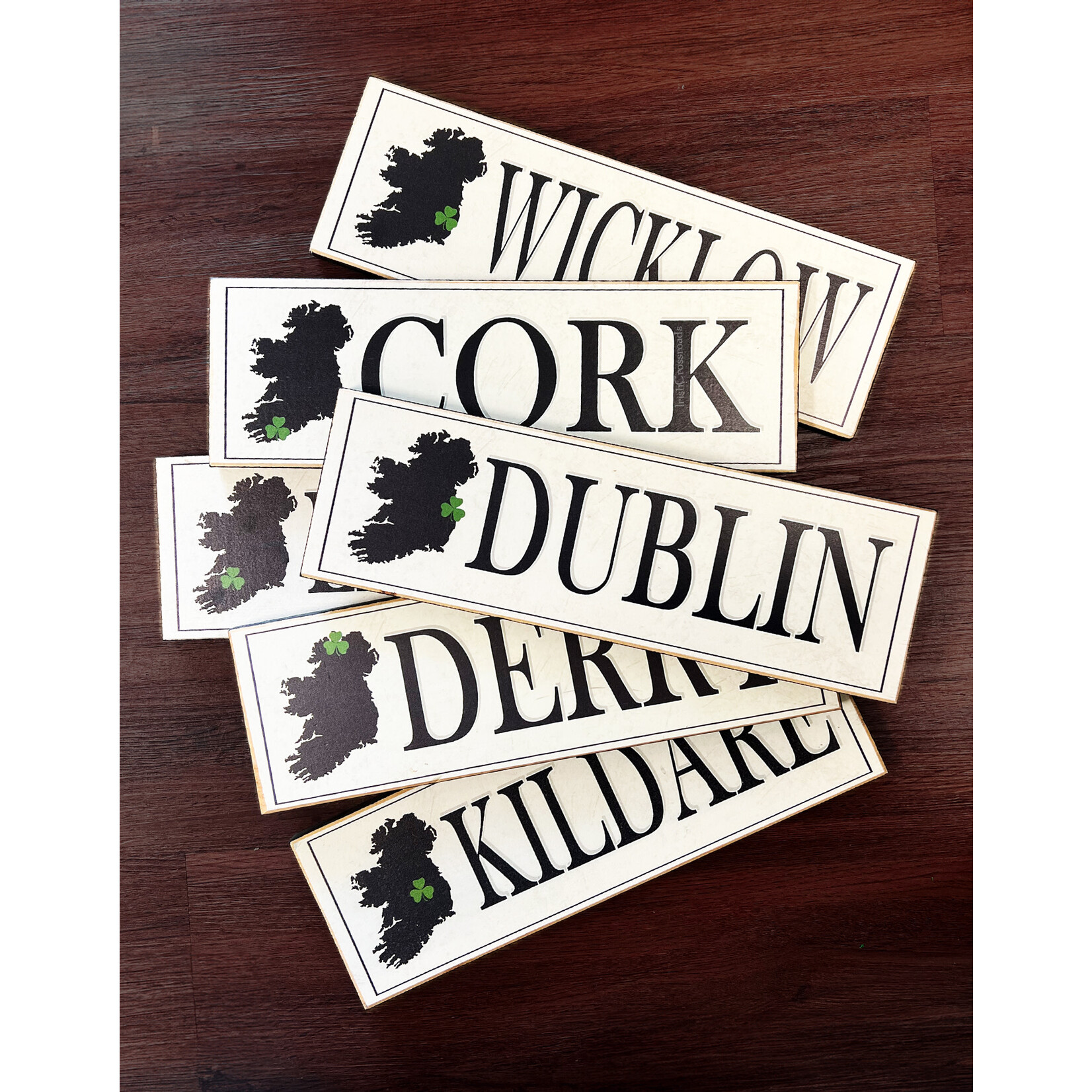 PLAQUES, SIGNS & POSTERS IRELAND COUNTY SHAMROCK WOODEN SIGN