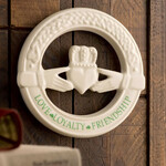 PLAQUES & GIFTS BELLEEK CLADDAGH WALL PLAQUE