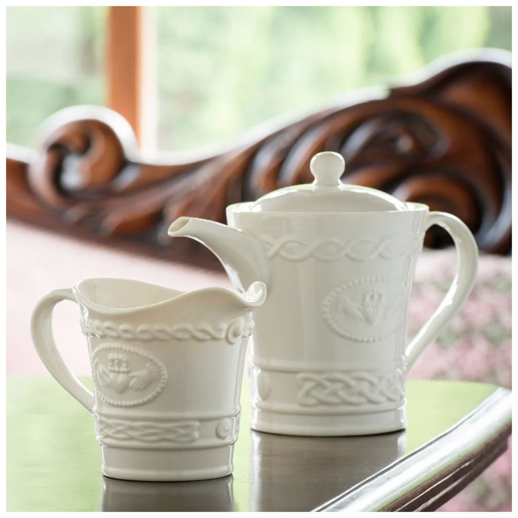 TEAPOTS, MUGS & ACCESSORIES BELLEEK CLADDAGH BEVERAGE POT