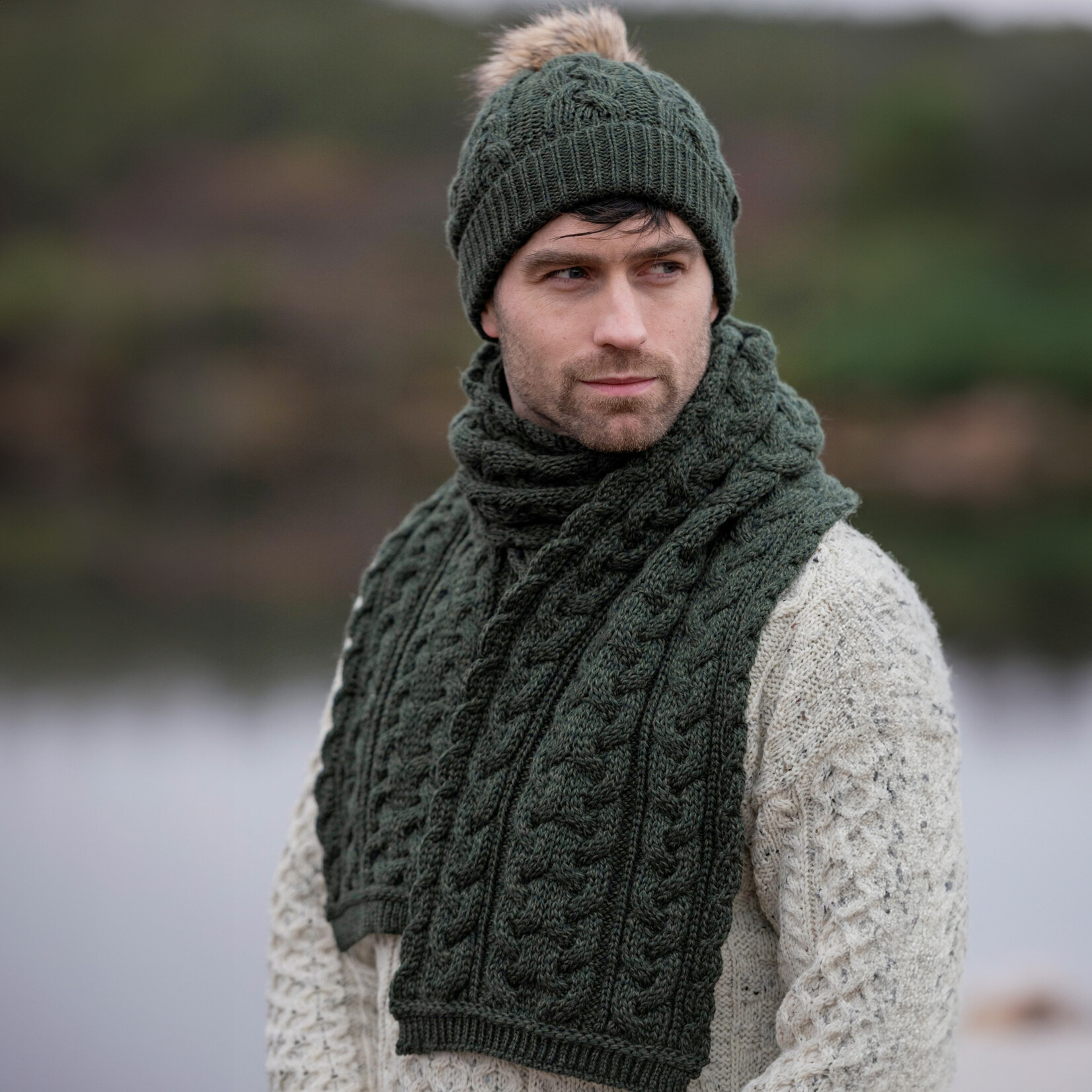 ACCESSORIES CHUNKY CABLE UNISEX SCARF