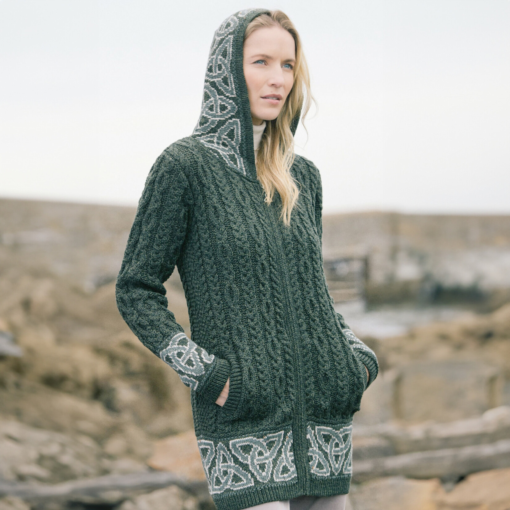 SWEATERS ST. BRIGID CELTIC JACQUARD HOODED COAT - Army Grn