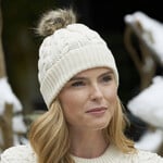ACCESSORIES CHUNKY CABLE UNISEX POM POM HAT