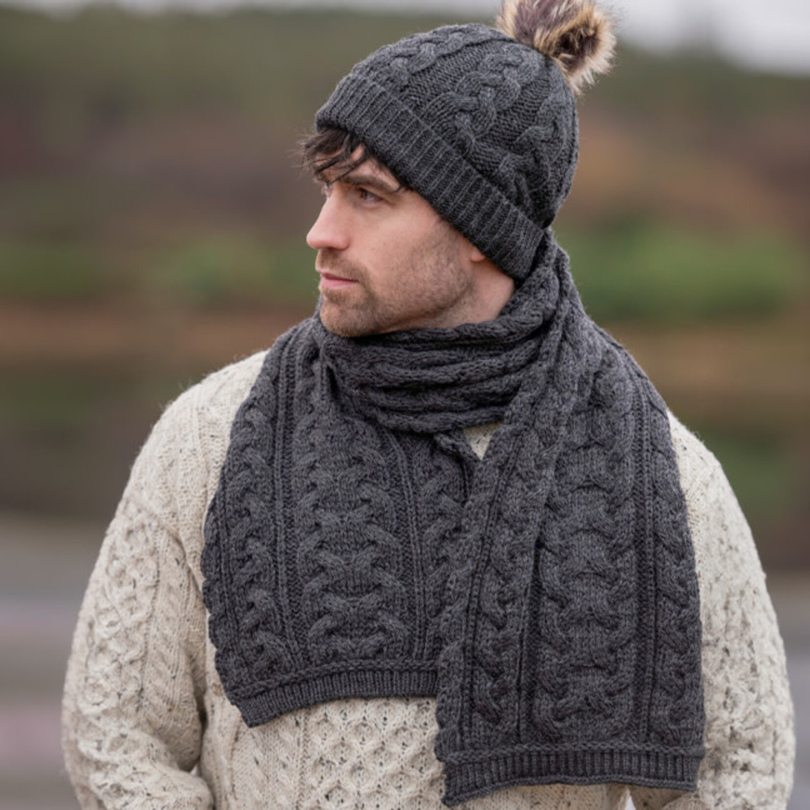 ACCESSORIES CHUNKY CABLE UNISEX SCARF