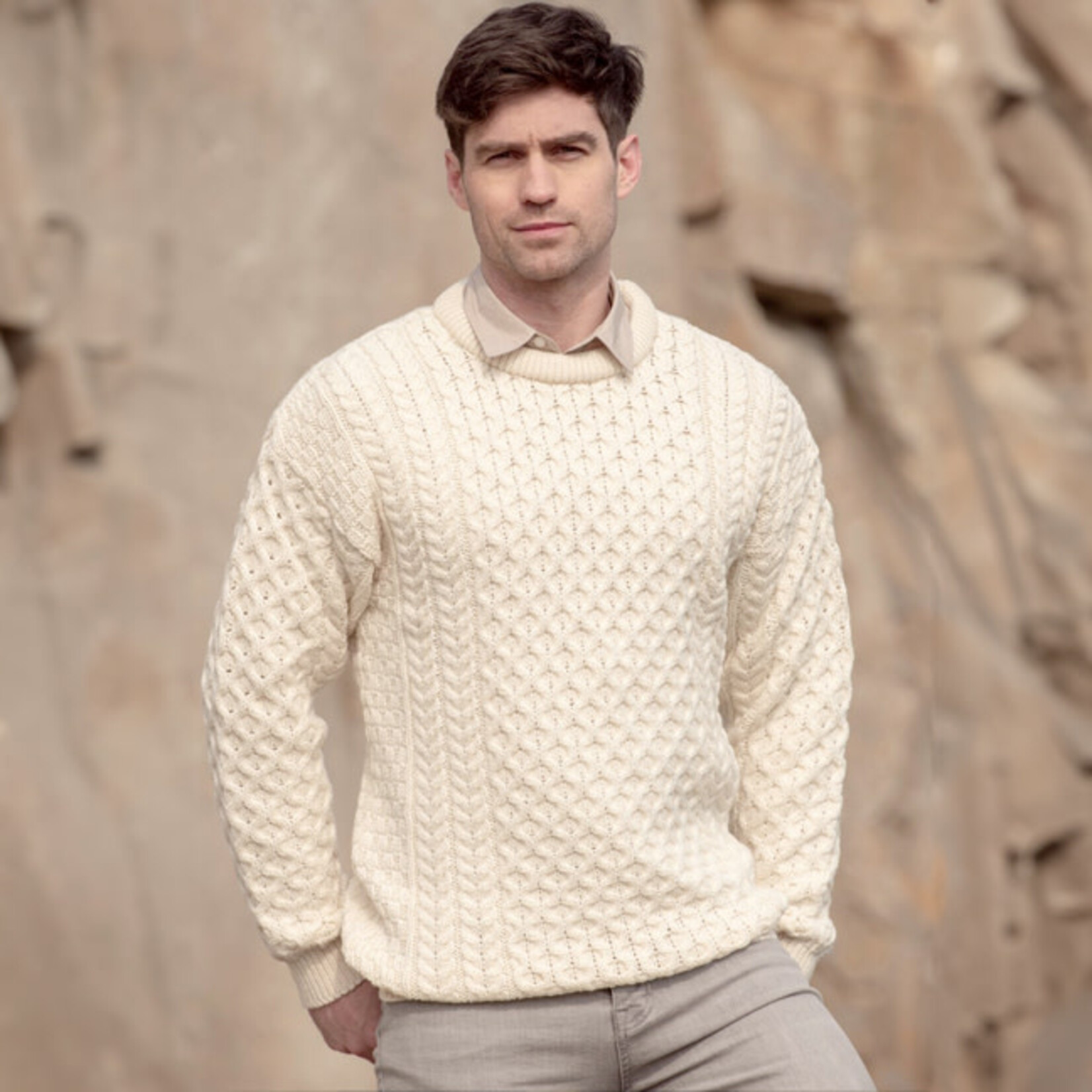 SWEATERS UNISEX ARAN IRISH KNIT CREW NECK SWEATER - Natural