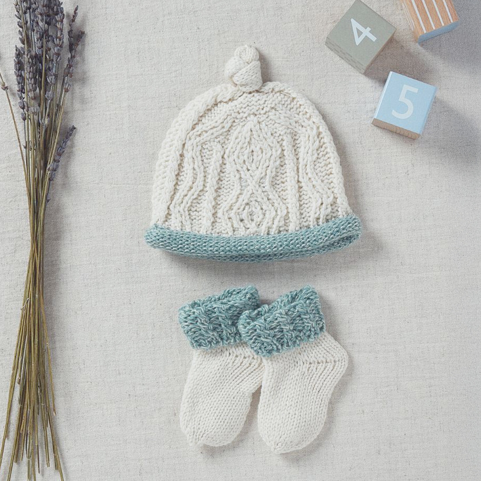 BABY ACCESSORIES ARAN BABY HAT & SOCK GIFT SET