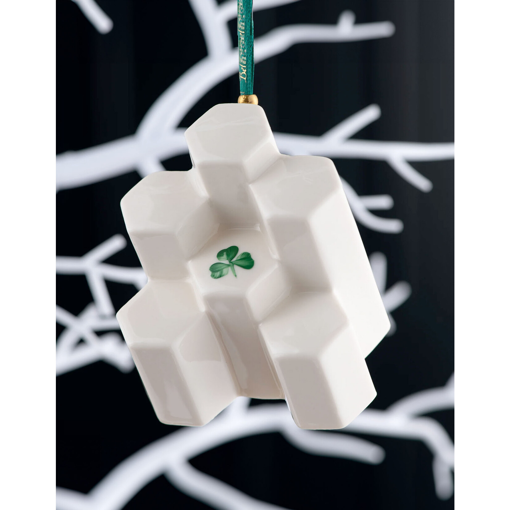 ORNAMENTS BELLEEK ANNUAL ORNAMENT - Giants Causeway 2025