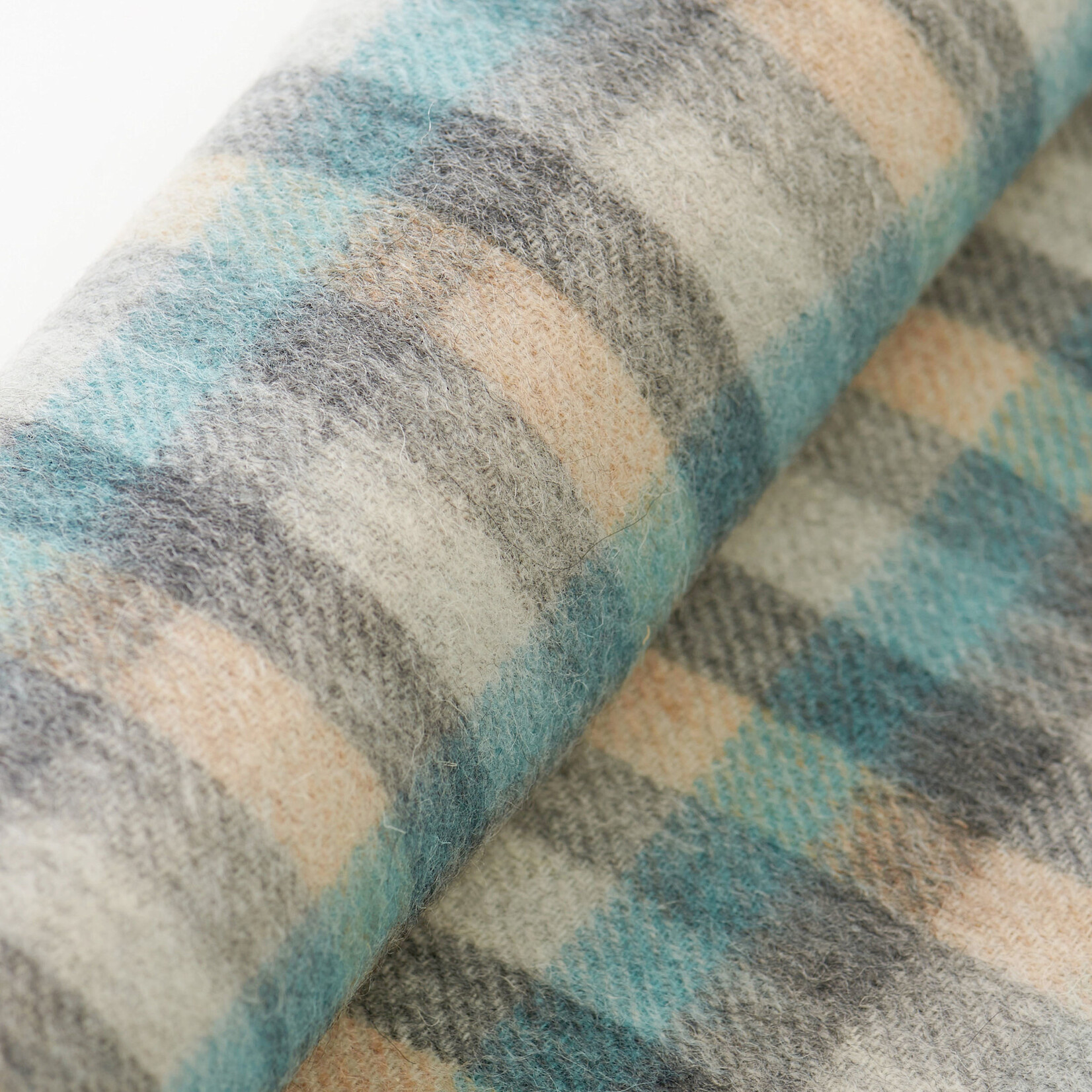 ACCESSORIES ISLANDER LARGE LAMBSWOOL SCARF