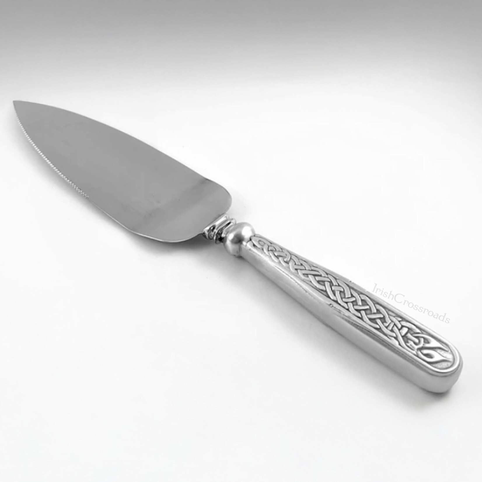 WEDDING ACCESSORIES MULLINGAR PEWTER WEDDING CAKE SERVER - Celtic Knot