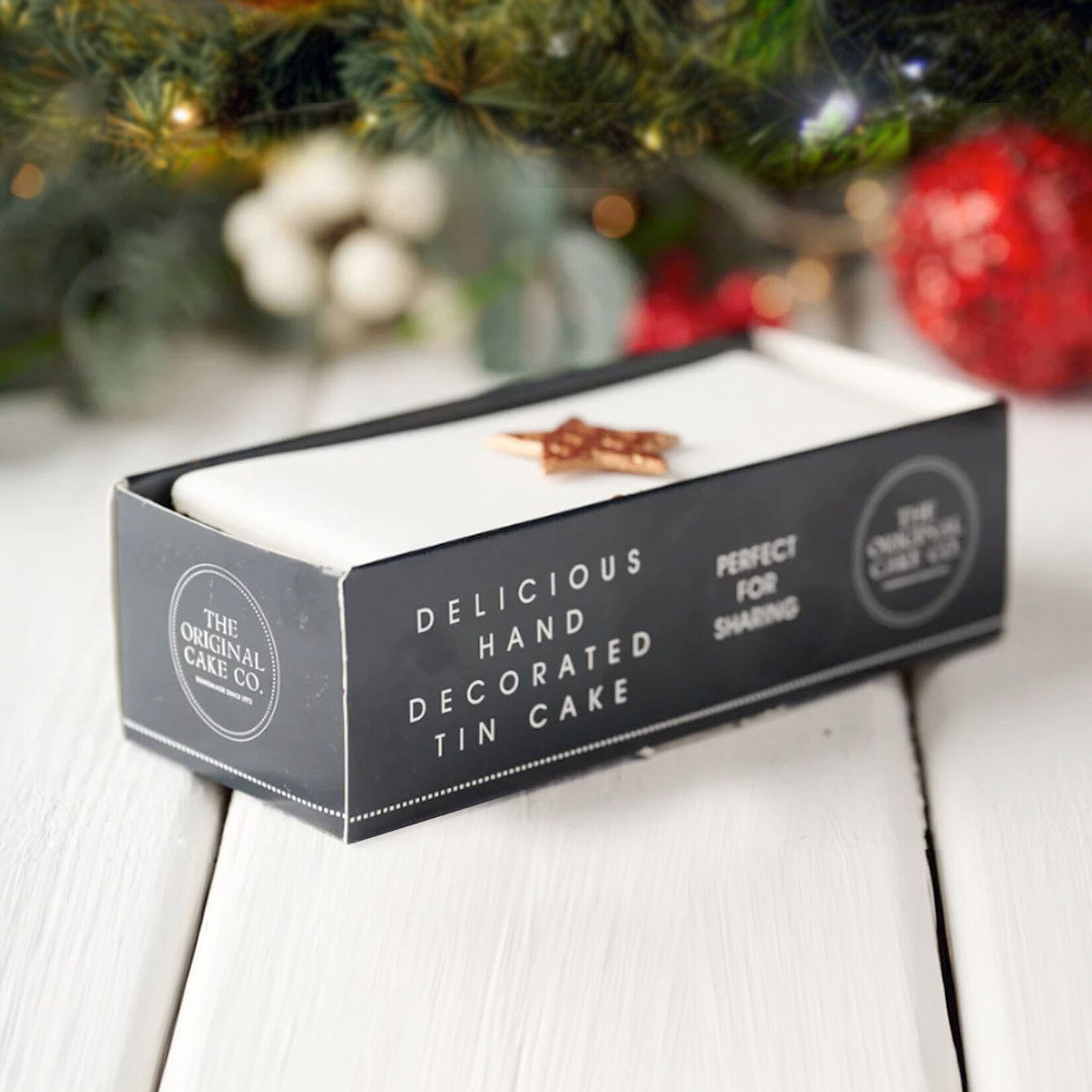 HOLIDAY TREATS OCC ICED CHRISTMAS FRUIT CAKE (320g)