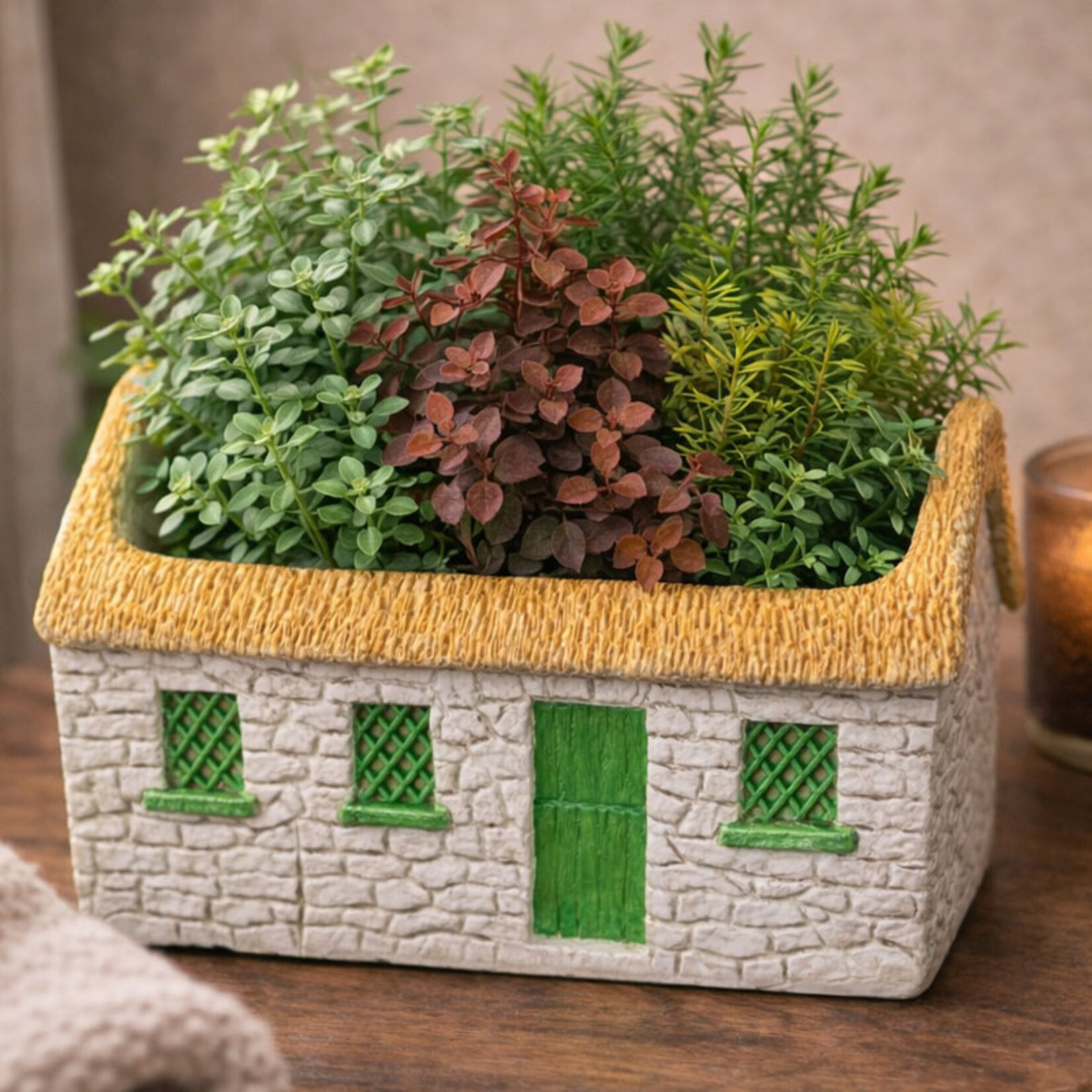 GARDEN O'Gowna QUIET MAN COTTAGE PLANTER